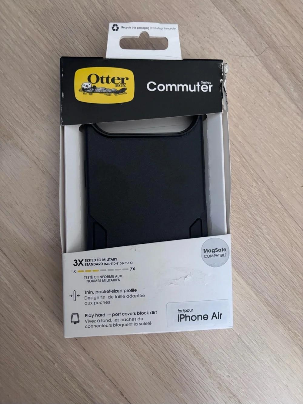 iPhone Air 17 OtterBox Commuter Series Black Protective Case - brand new in box